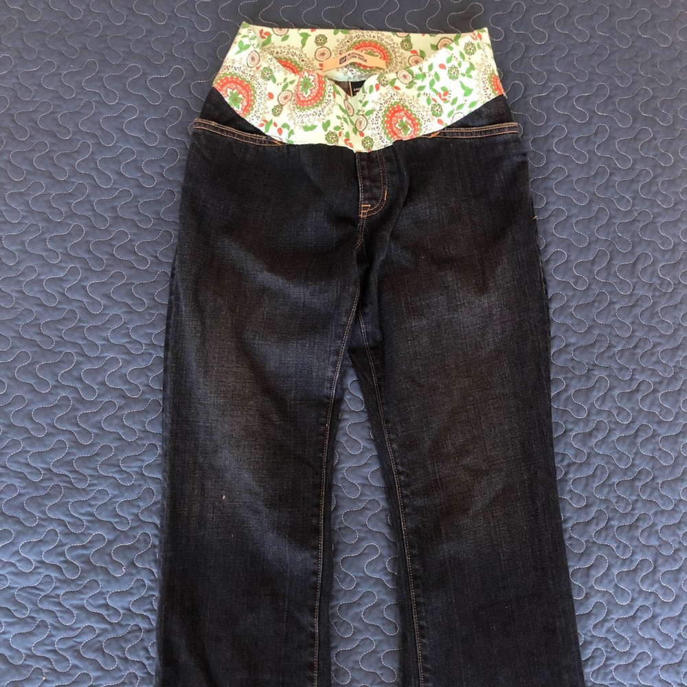 Maternity jeans lot size 2 and smalls